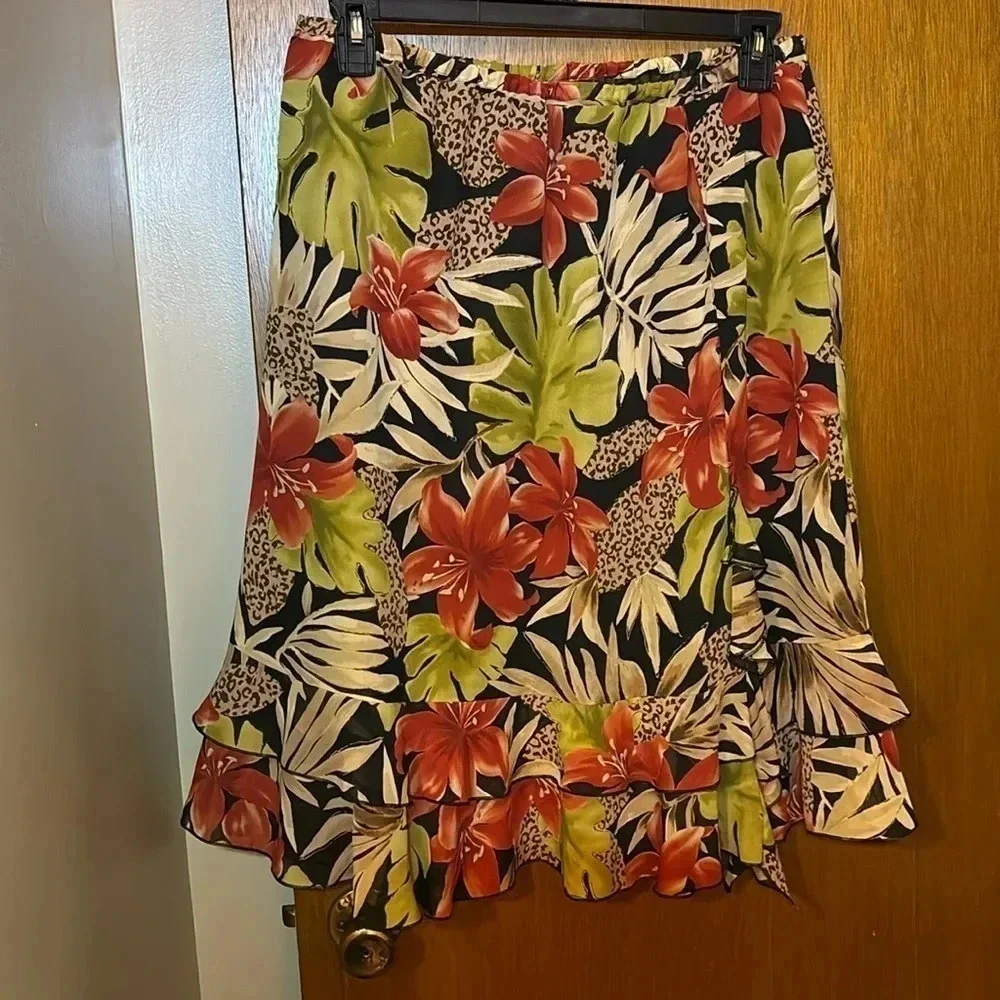 Multiples Fully Lined Floral Skirt Size L